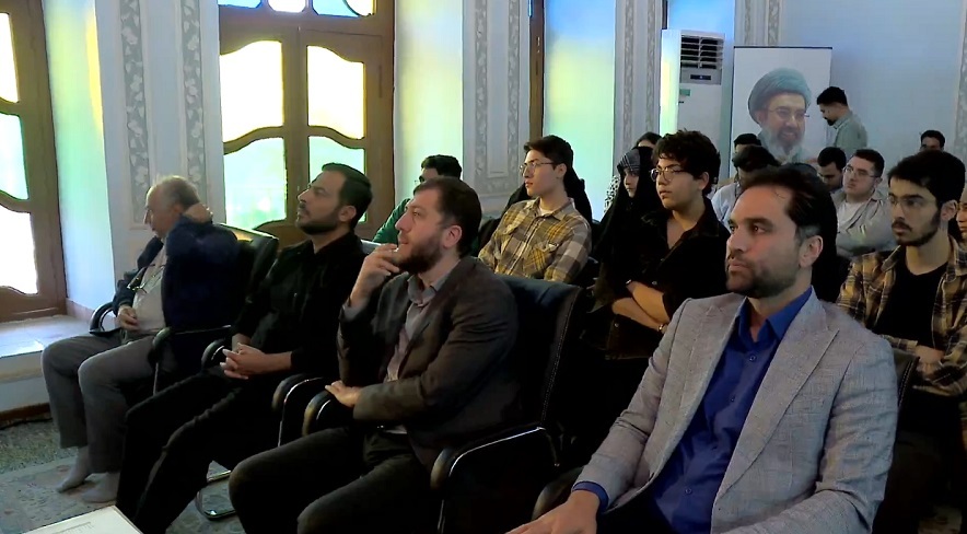 تجلیل از هنرمندان جهادگر حوزه هنری؛ تولید روایت‌های «جنگ رمضان» در قالب دوره رسانه‌ای