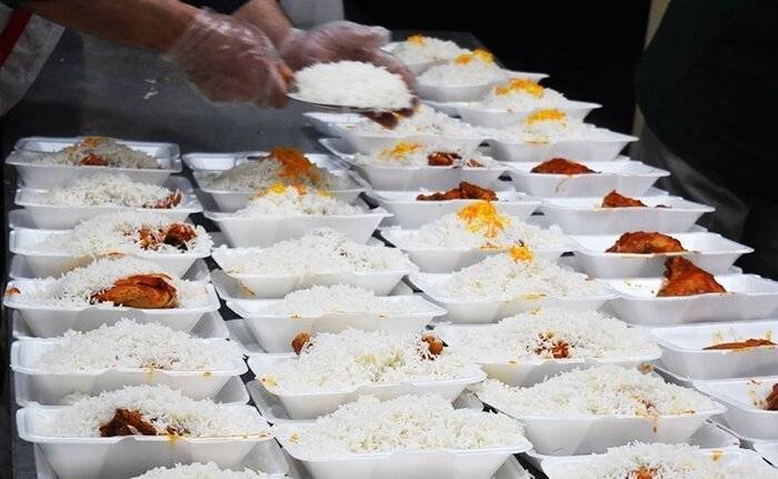 توزیع ۱۵۰ هزار پرس غذای متبرک در ایام میلاد امام رضا (ع) توزیع ۱۵۰ هزار پرس غذای متبرک در ایام میلاد امام رضا (ع)