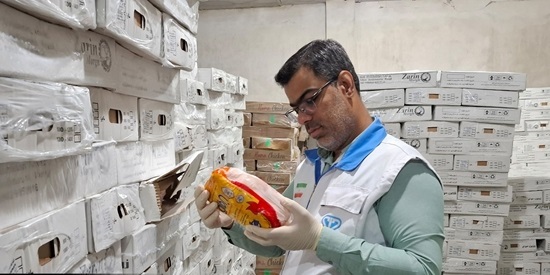 کشف و ضبط حدود ۱۰ تن فرآورده خام دامی غیربهداشتی در اهواز کشف و ضبط حدود ۱۰ تن فرآورده خام دامی غیربهداشتی در اهواز