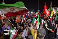 مردم شیراز در تجمعات شبانه: آمریکا جایی در خلیج فارس و خاورمیانه ندارد